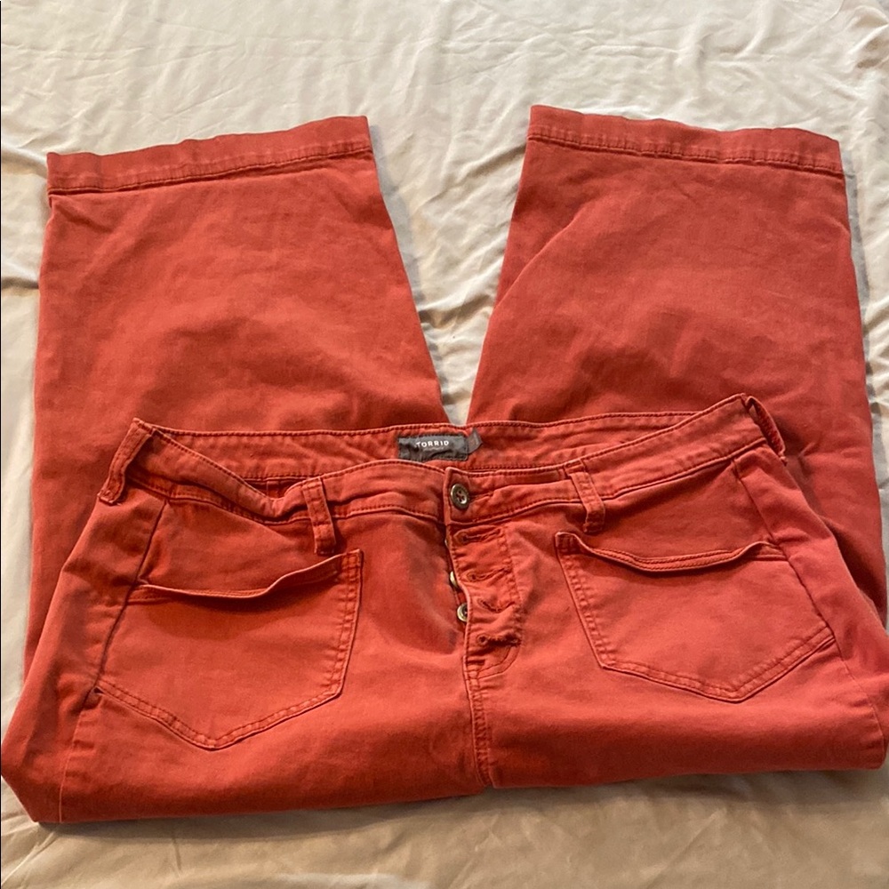 Torrid Women's Capris in Rust Red